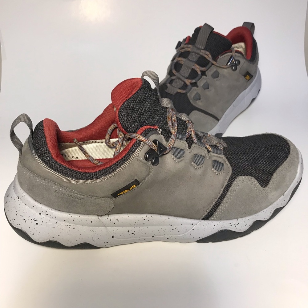 TEVA MEN’S ARROWOOD 2 Sz 10